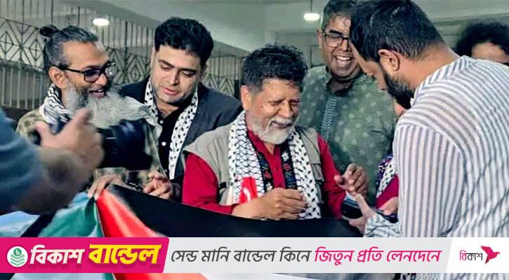 দেশে ফিরলেন আলোকচিত্রী শহিদুল আলম